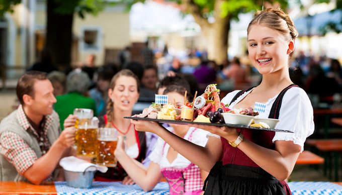 Was kostet ein Maß Bier zum Münchner Oktoberfest