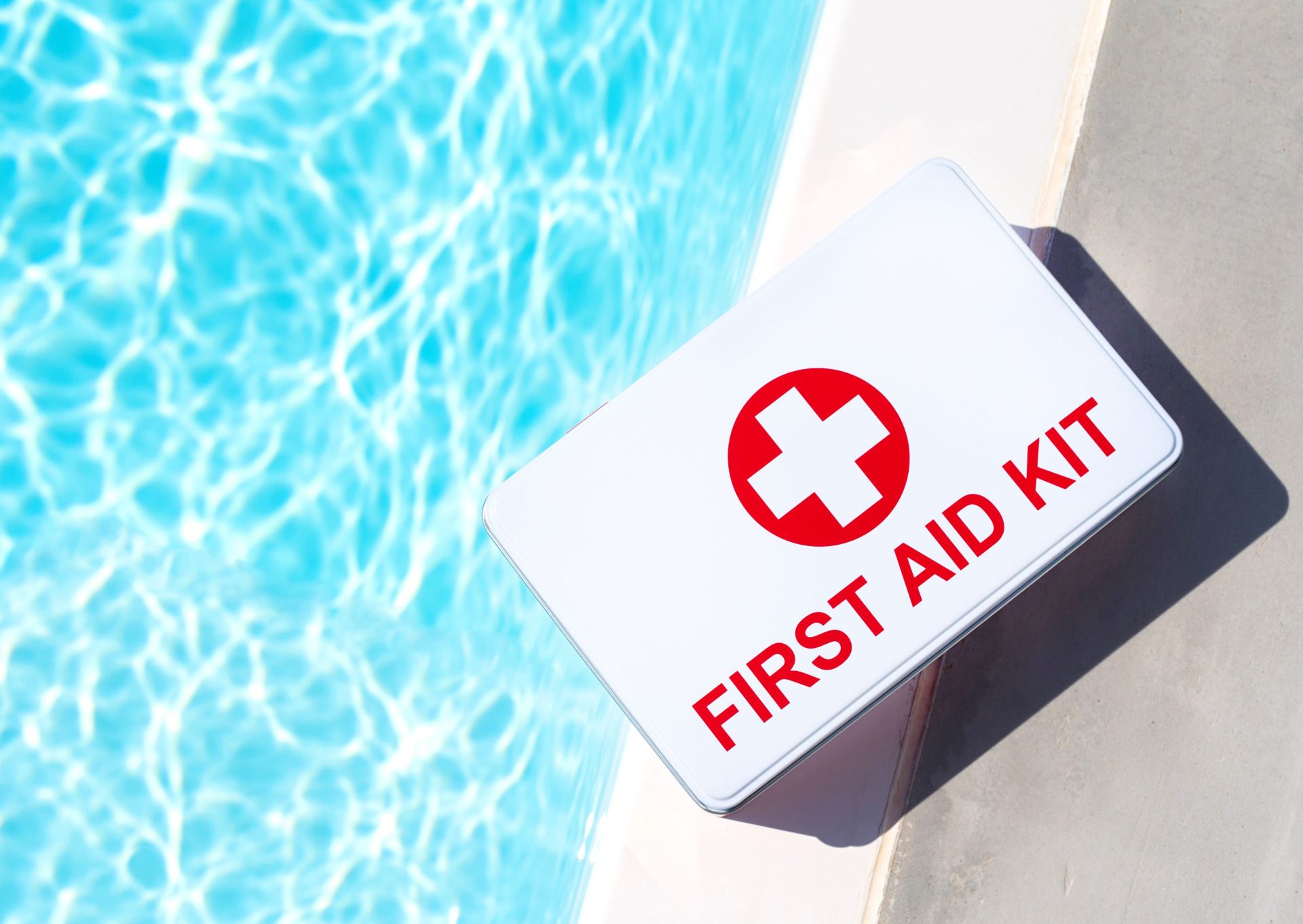 First Aid am Pool